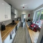 82 Leopold Street - Modern 4 Bed 2 Bath