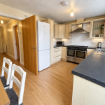 64 Kingfisher Way - Modern 5 Bed Town House